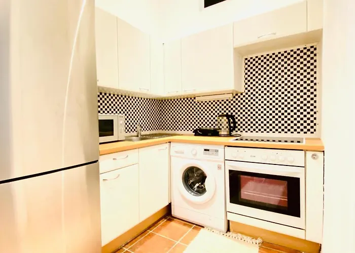Apartment Comfortable 2br Close To Westbahnhof Vienna
