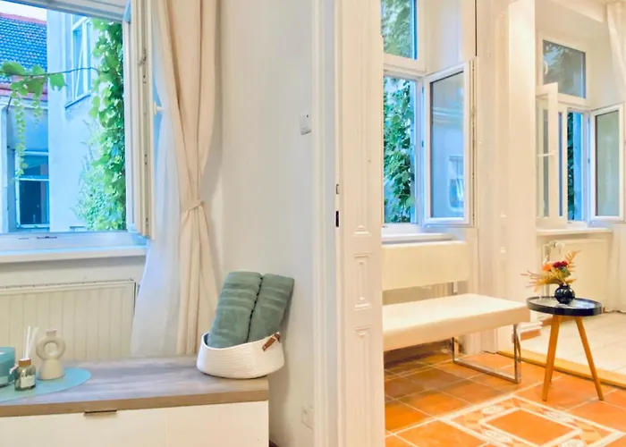 Comfortable 2br Close To Westbahnhof Apartment *