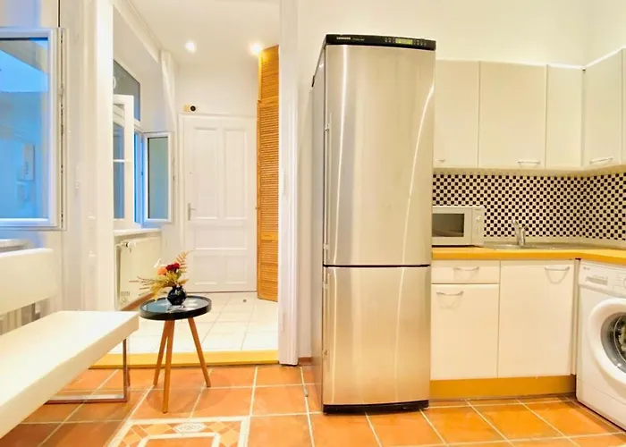 Comfortable 2br Close To Westbahnhof *