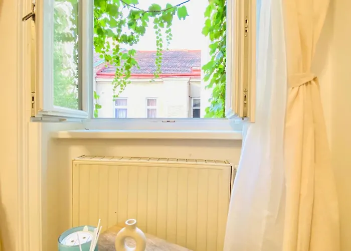 Comfortable 2br Close To Westbahnhof *